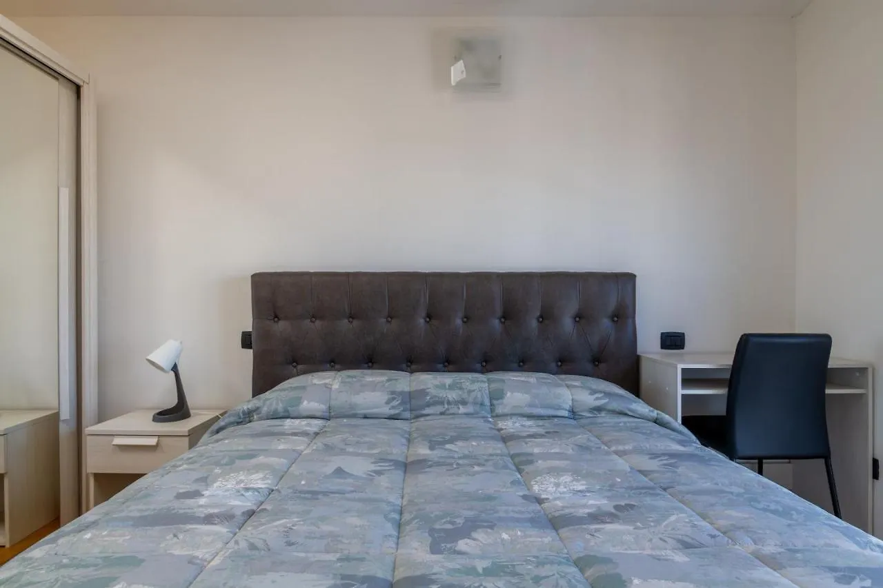 Terrazza Panoramica Sleepinmilan Hotel Sesto San Giovanni 0*,  Italy